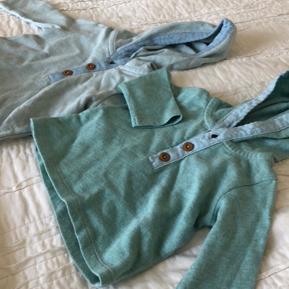Baby: cute hooded shirts